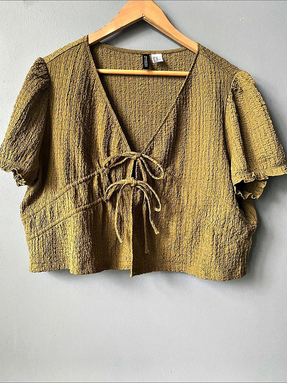 H&M Tie-Front Textured Blouse in Green